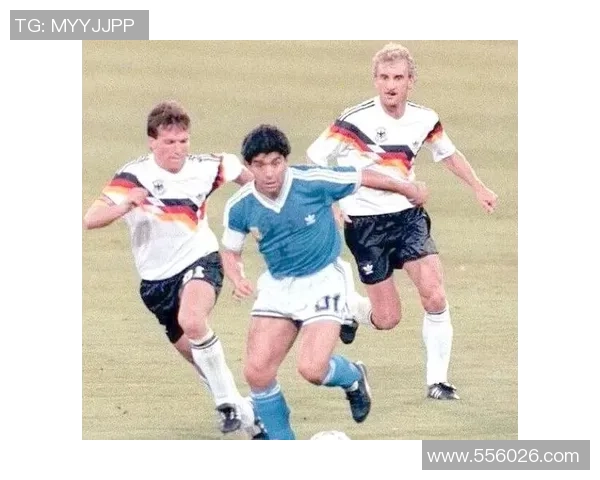 世界杯历程回顾：从开幕到决赛，足坛传奇的荣耀与挑战